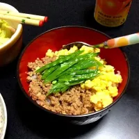 鶏そぼろ丼|ゆりこさん