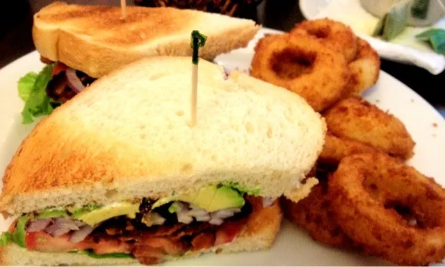 #Bacon #Lettuce #Tomato and #Avocado #Sandwich with #Onion #Rings|sooprcoolchicaさん