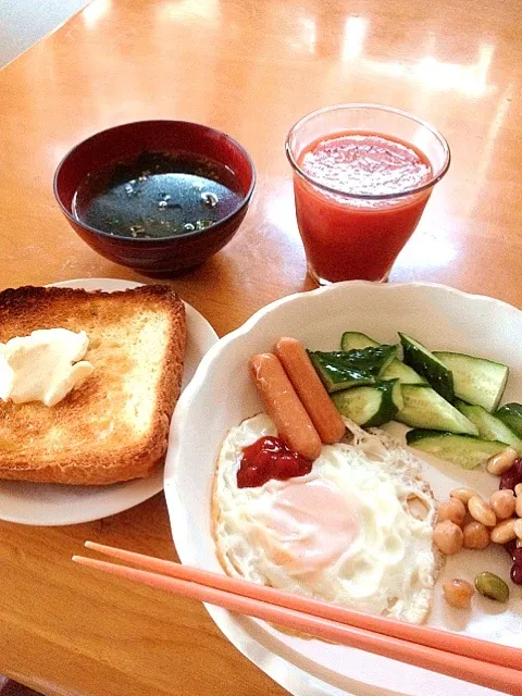 おはようございます。 朝ごはん食べるね(*^^*)|りんさん