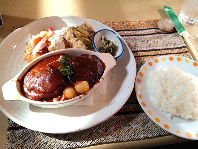 煮込みハンバーグ定食|ぴらやんさん