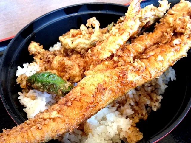 穴子と野菜の天丼|ニッサンさん