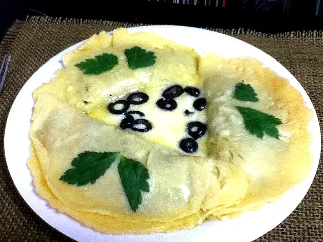 Snapdishの料理写真:Crêpes à la mozzarella|Daisukeさん