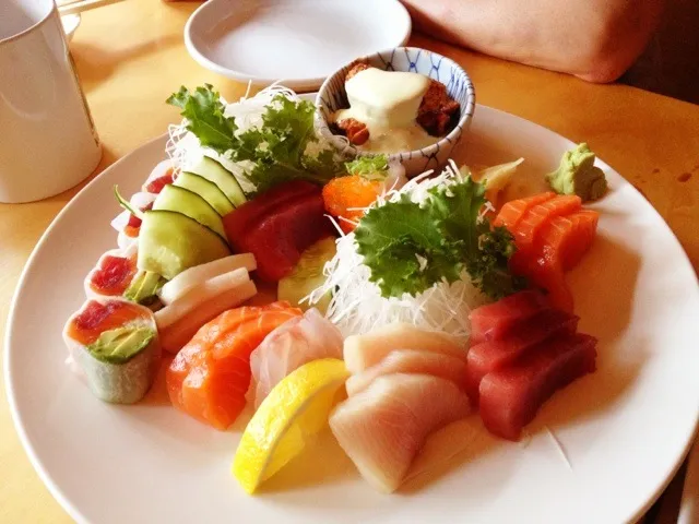 Sashimi Platter|stephanie mizuhaさん