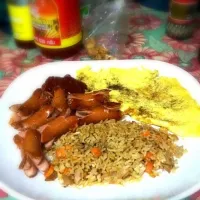 tuna fire rice with omlet&sausage|nartlada pinsirodomさん