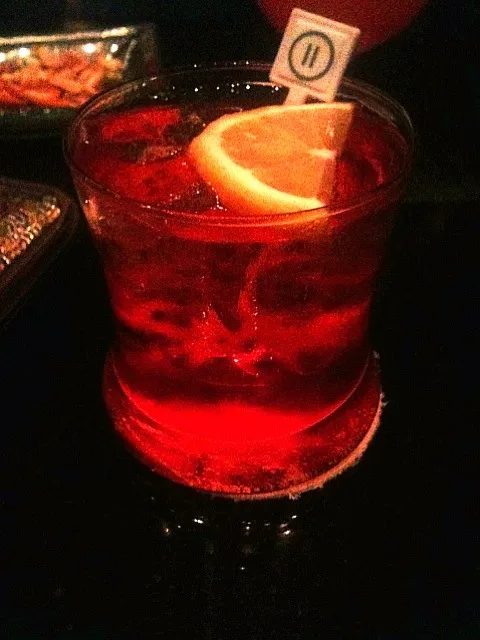 Campari-Tonic slice of Lemon|jirawanさん