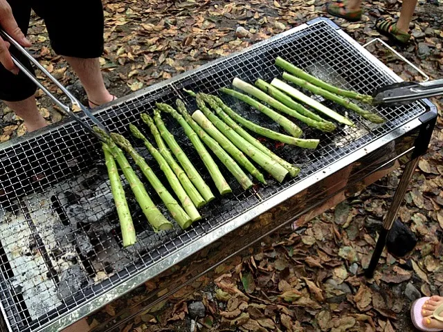 Snapdishの料理写真:アスパラ焼けました|yukaさん