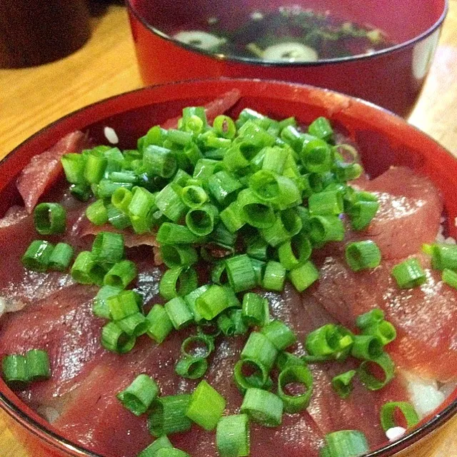 Snapdishの料理写真:チャイナタウンでまさかの鮪の付け丼|amyさん