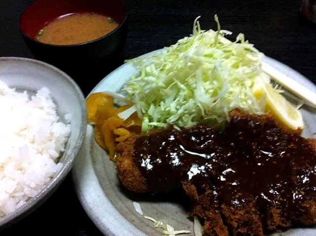 みそカツ定食なう|やまともさん