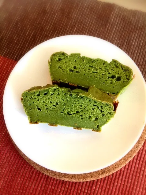 ほうれん草とニンジンのパウンドケーキ☆豆腐とホットケーキミックスで|ひろぽんさん