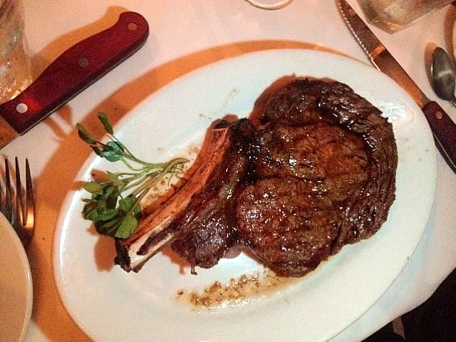 Snapdishの料理写真:Chicago-style bone-in ribeye|ginaさん