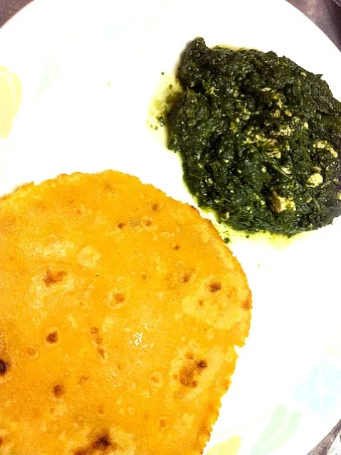 palak paneer and makai roti|natasharavindranさん