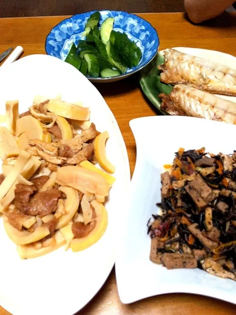 梅干し入ひじきの煮物と筍と油麩の煮物|チェリリリーさん