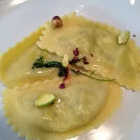 ravioli with lemon tatragon butter and crushed pistachios|Jacquelineさん