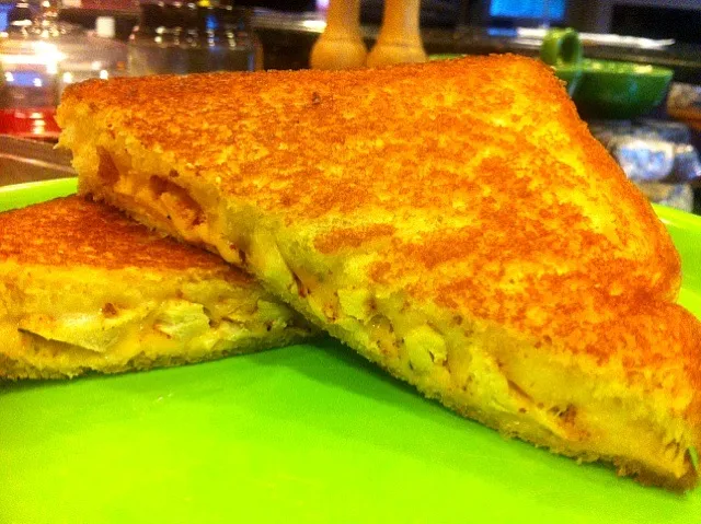 Grilled Cheese with Chicken|cristina pellegrinoさん