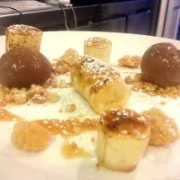 caramelised banana with bitter choc icecream, coconut rocks and vanilla caramel|ryanさん