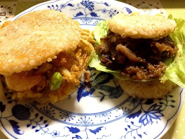 モスのライスバーガーもどき ＩＮ焼肉ANDかき揚げ|にこゆいさん