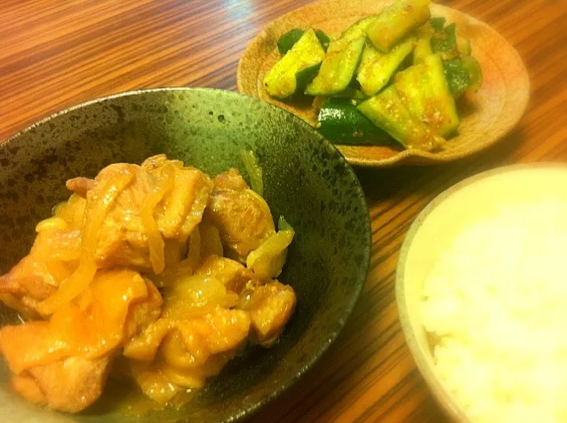 鶏肉のにんにく醤油麹焼きと叩ききゅうりの梅おかか和え♡|mieko matsuzakiさん