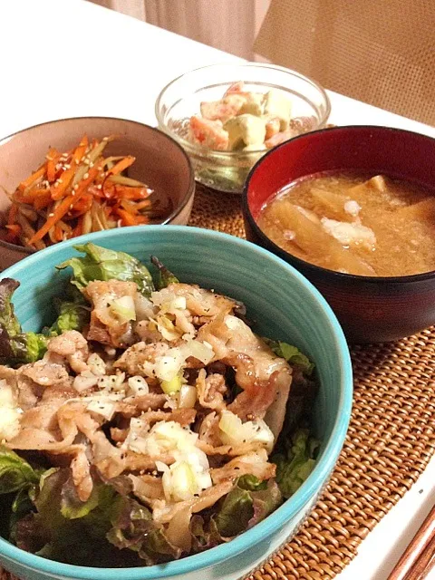 ネギ塩豚丼でお夕飯♪|サエさん