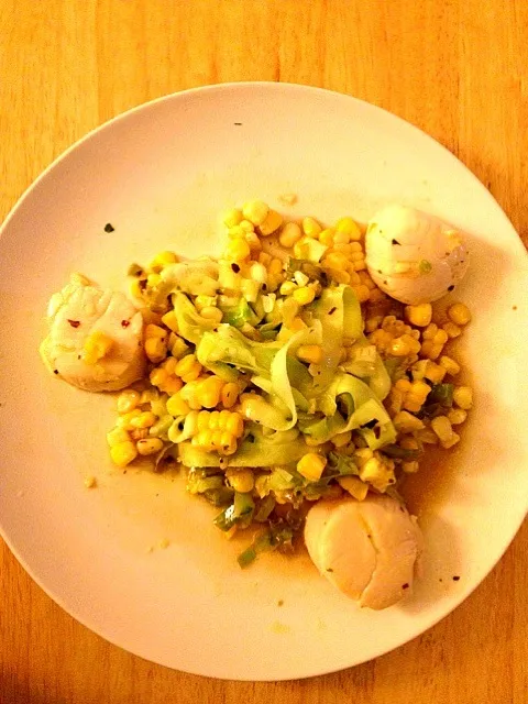 scallops zucchini corn|Kara L. DeDonatoさん