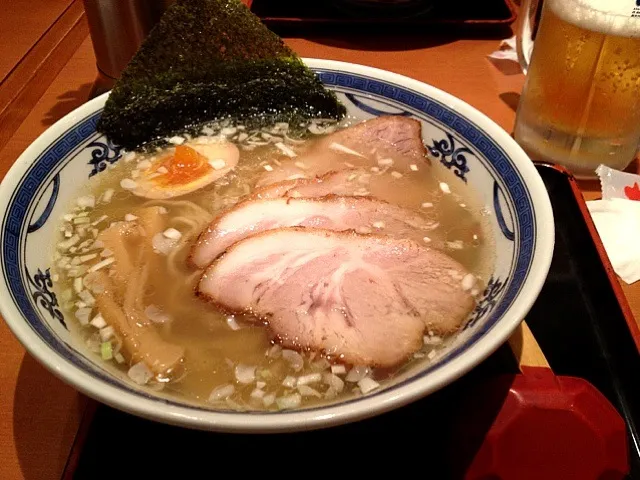 Snapdishの料理写真:炙りチャーシュー塩ラーメン|koji toyodaさん