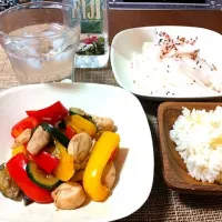 鶏ささみとお野菜のナンプラー炒め＊大根サラダ＊キヌアご飯|CANDYさん