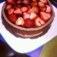 chocolate cake w/ strawberry filling|evaさん