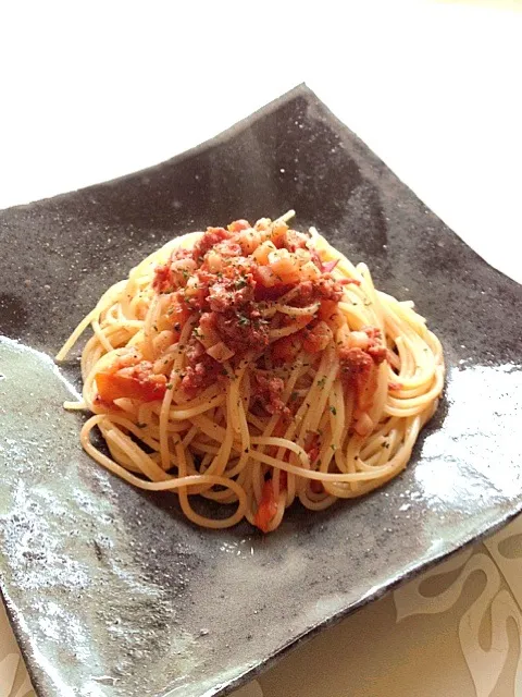 コンビーフとジャガイモとトマトのスパゲッティ|食いしん坊さん