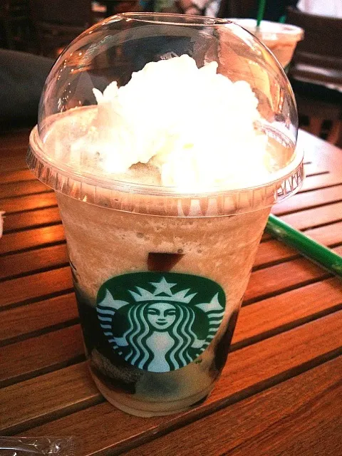 White choc mocha frappe with coffee jelly|Puhngさん