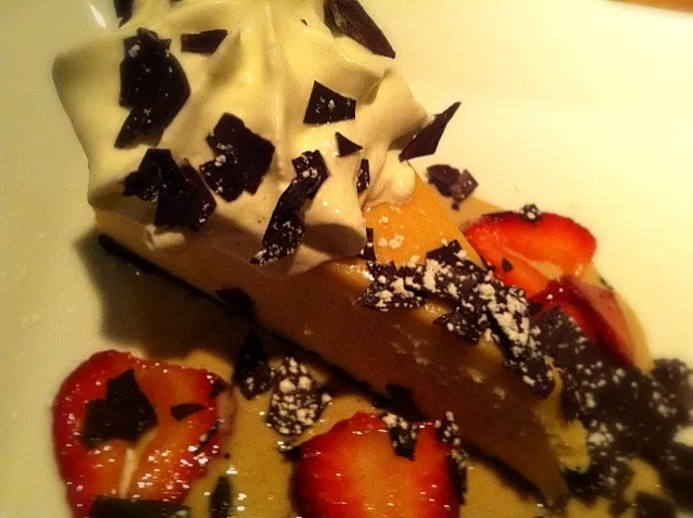 Snapdishの料理写真:Maple Cheese Cake @ Milestone in Victoria BC|mamakumiさん