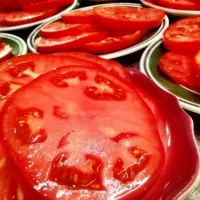 sliced tomatoes|Robert Leeさん