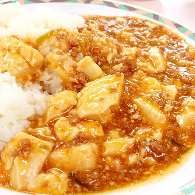 マーボー丼 ＠社員食堂|さるさん