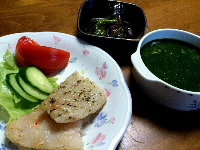 ヒラメのバジル焼き  茄子の揚げ煮  モロヘイヤのスープ|おはぎさん