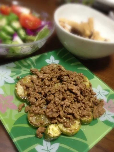 ズッキーニの挽肉カレー醤油炒め|ななさん