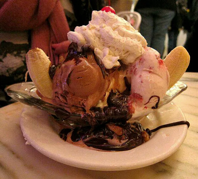 Banana Split by Serendipity 3 NYC|JeiFerさん