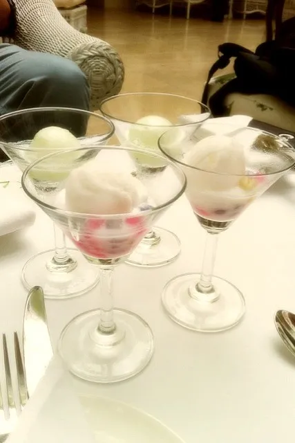 Coconut Sorbet with Water Chestnut Pearls & Lime Sorbet with desicated coconut|nicky tangさん