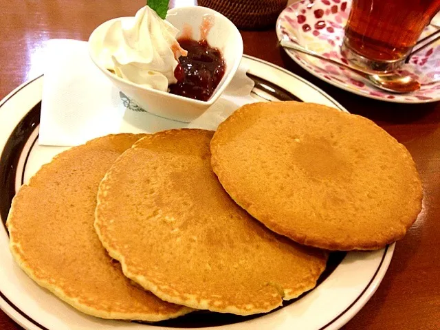 いちごコンフィチュールのパンケーキセット|ニッサンさん