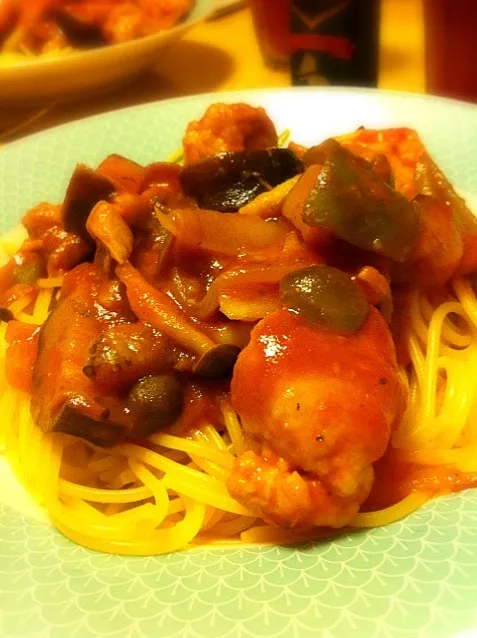 スパゲティにチキンのトマト煮。|liccaさん