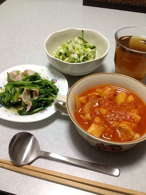 チキンのトマト煮込み、ベーコンとほうれん草のソテー、コールスロー|Akikoさん