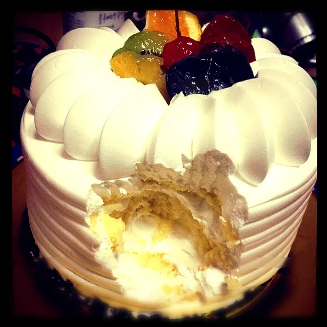 This is how I eat a cake. Yum!|joyceさん