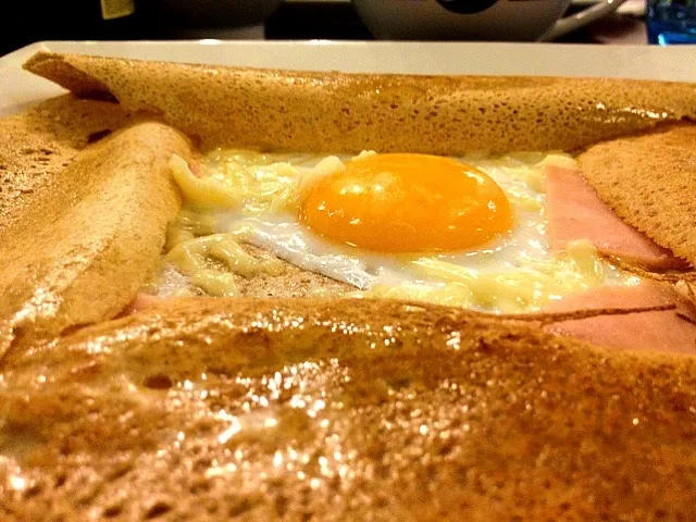 crepe with egg ham cheese|willzさん