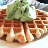 mint icecream on a waffle|Mi Sookさん