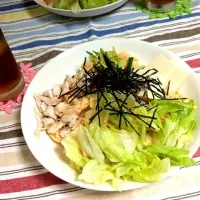 Snapdishの料理写真:ピリ辛おかずのうどん|ましおりさん