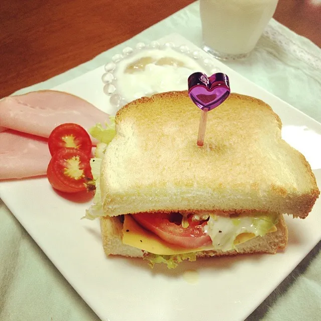 トマトチーズサンド☆|🍎ゆかりんご🍎さん