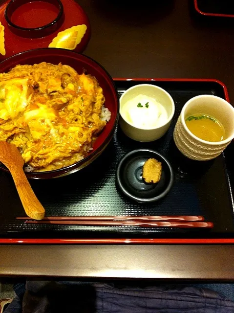 Snapdishの料理写真:あべや 比内地鶏親子丼|torimaさん