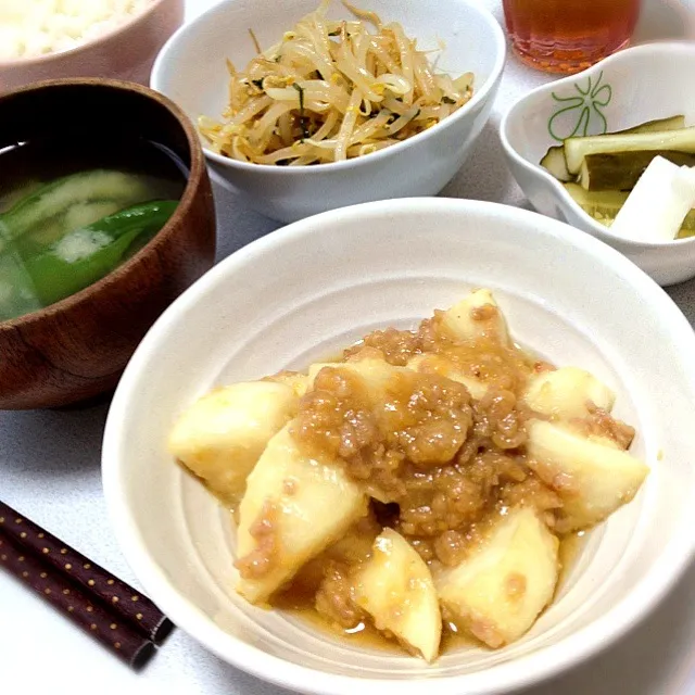 蕪の肉みそ炒め・もやしと大葉のコチュジャンだれ和え・きゅうりと蕪の自家製ピクルス・ししとうの味噌汁|kie3さん