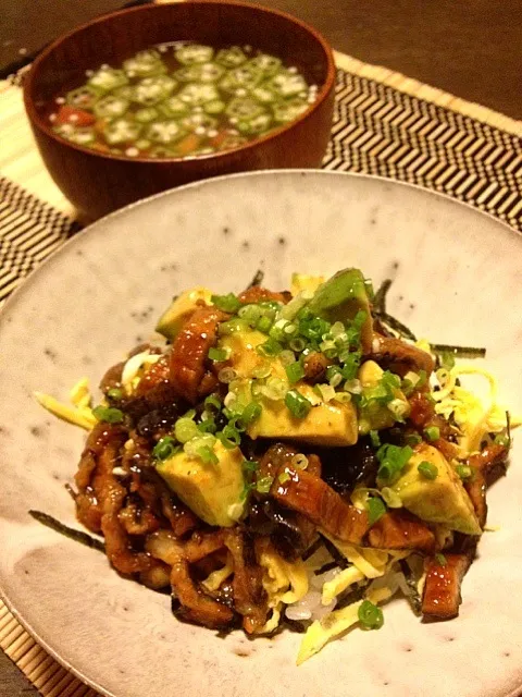 穴子アボガド丼、オクラトマトスープ|maruruさん