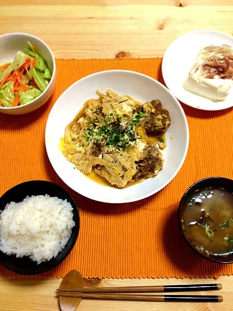 今日の夕飯  カツの卵とじ|ヒロサンさん