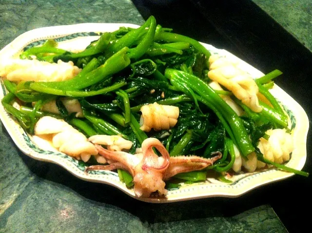 sauteed water spinach with squid & shrimp paste|skyblueさん