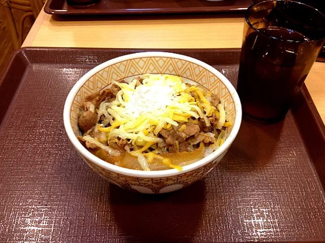 チーズ牛丼|みさたろんさん