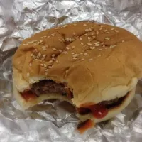 Snapdishの料理写真:hamburger|sam lesserさん